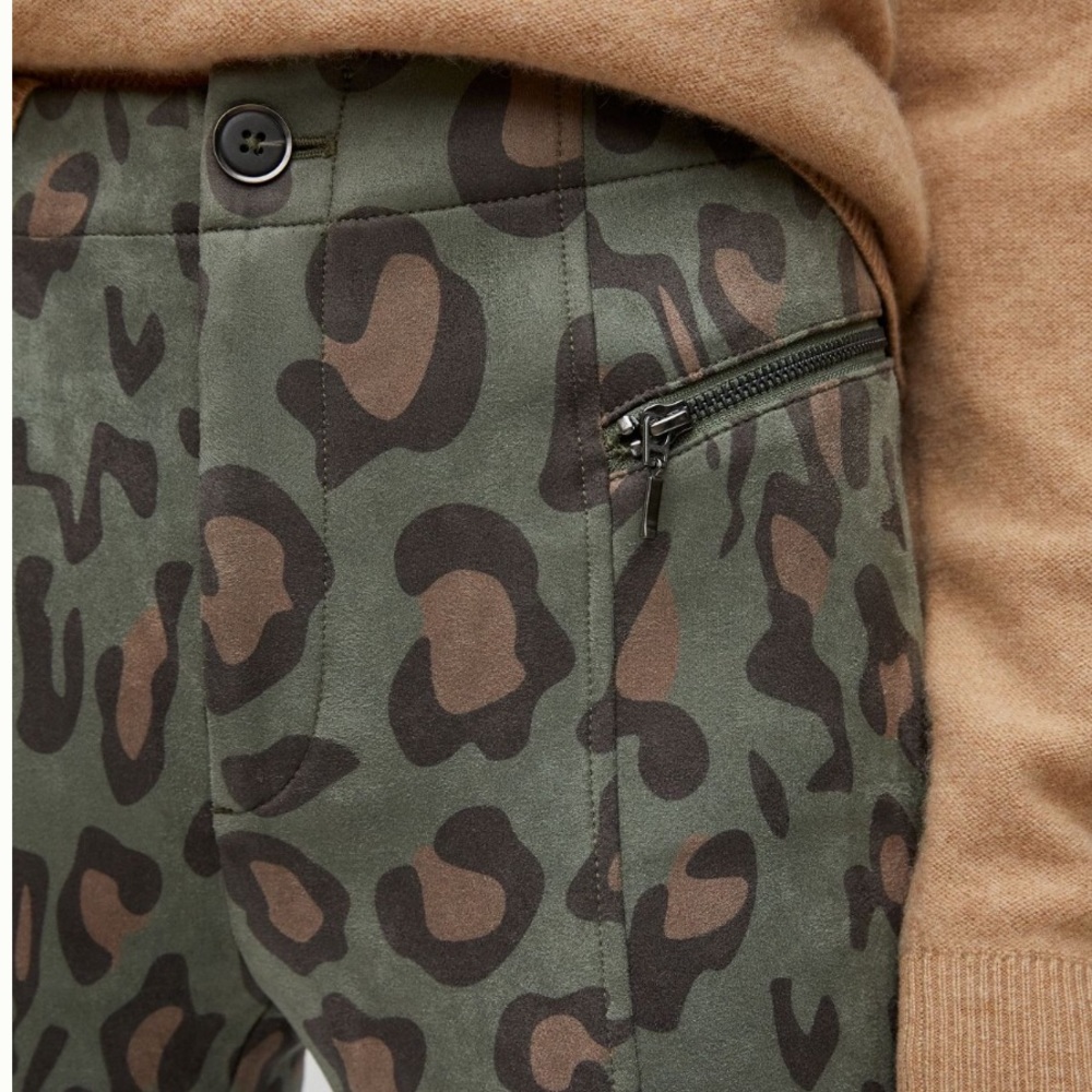 NWT. Anthropologie Leopard Sueded Slim Pants sz 4 - Picture 2 of 12